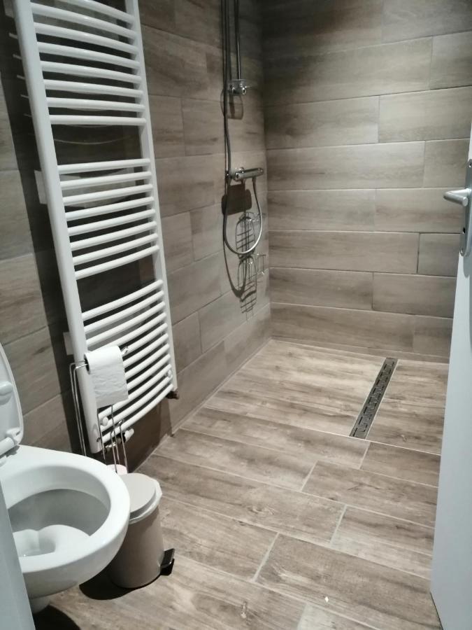 Le Pertuis Chez Fabrice B&B 외부 사진